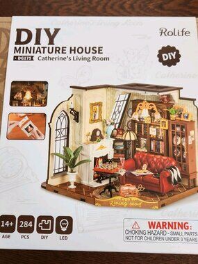 NEW Rolife Catherine Living Room Retro Wooden Miniature Doll House 3D Puzzle Set